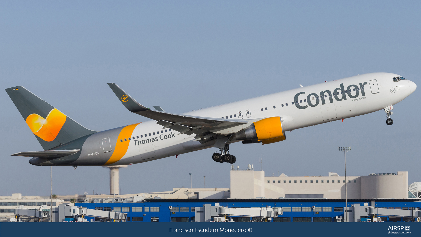 Condor  Boeing 767-300  D-ABUA