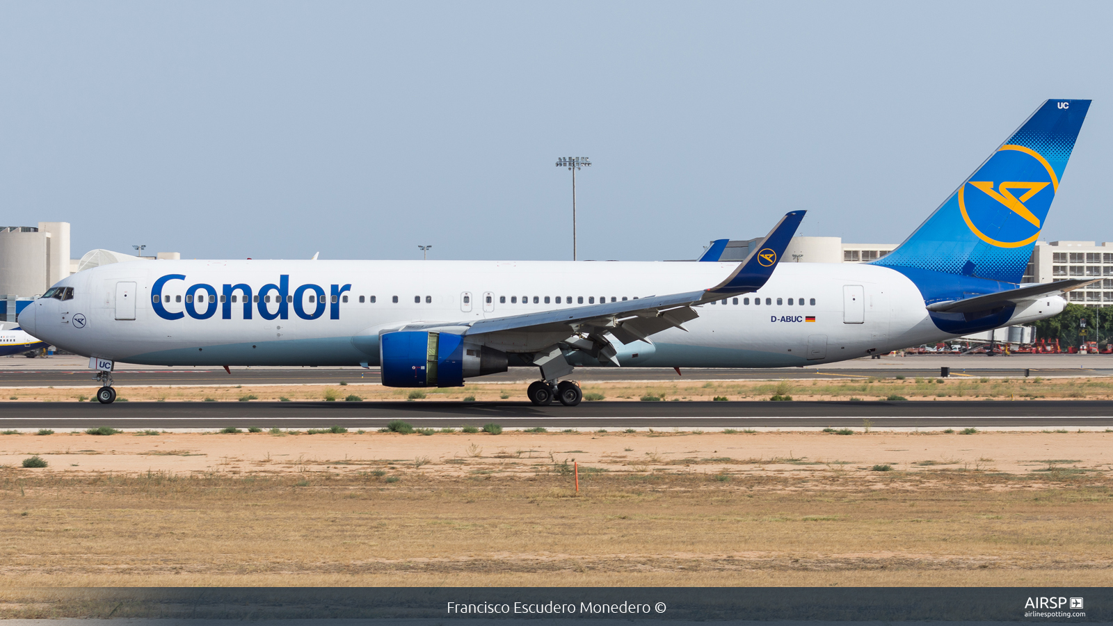 Condor  Boeing 767-300  D-ABUC