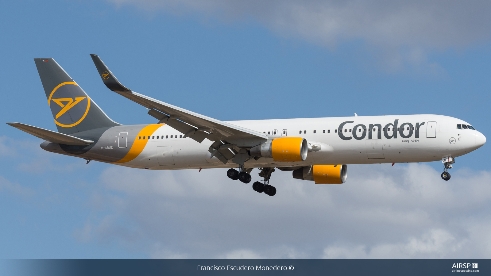 Condor  Boeing 767-300  D-ABUE