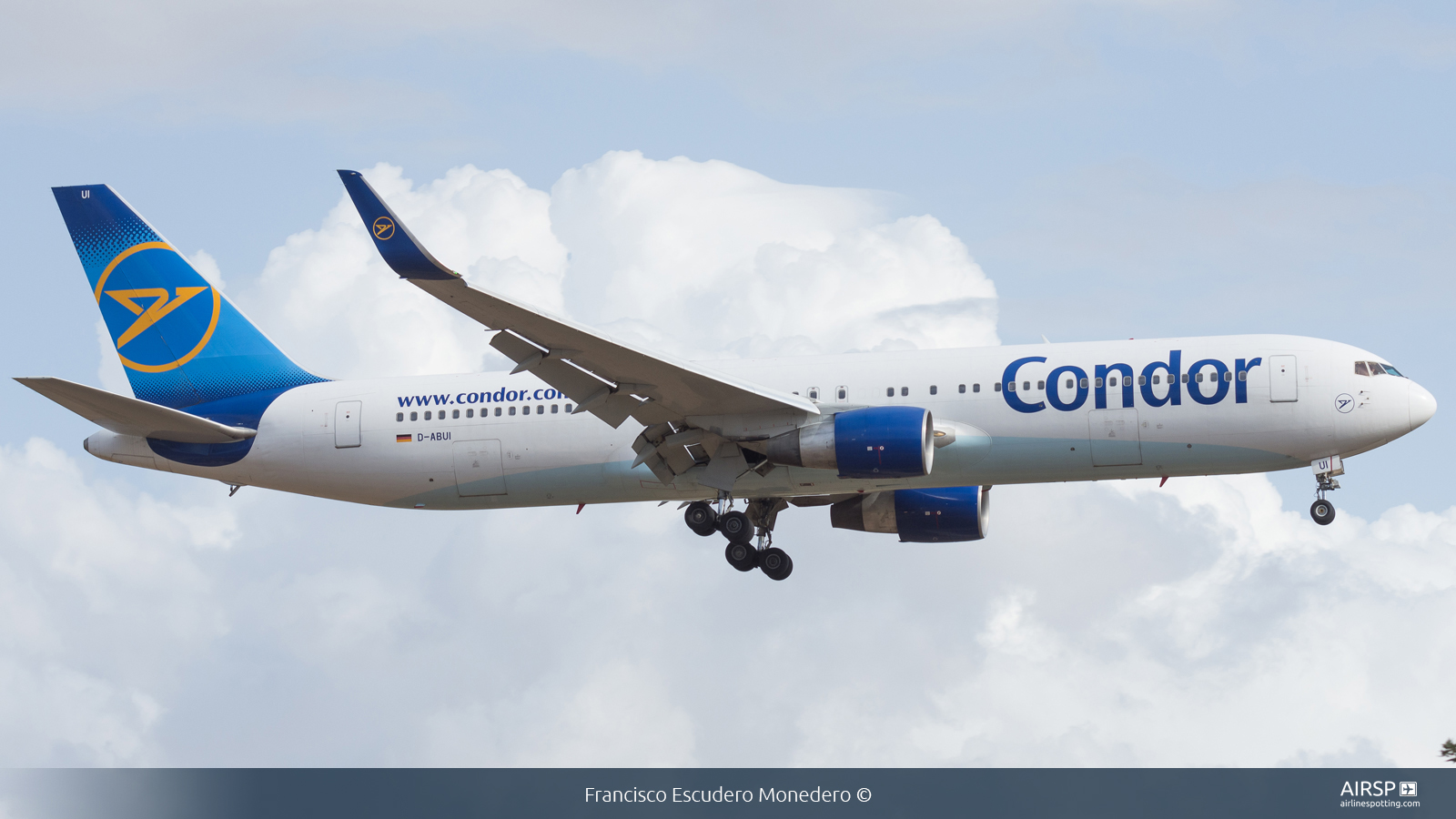 Condor  Boeing 767-300  D-ABUI