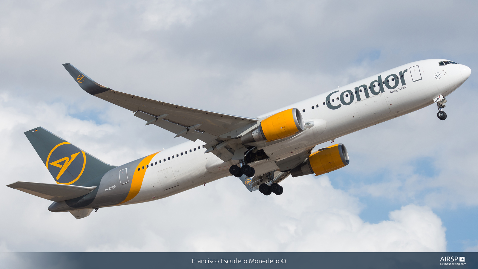 Condor  Boeing 767-300  D-ABUP