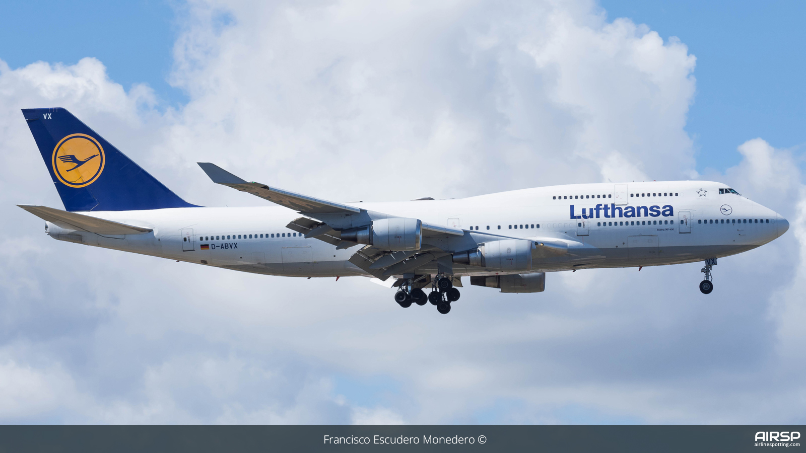 Lufthansa  Boeing 747-400  D-ABVX