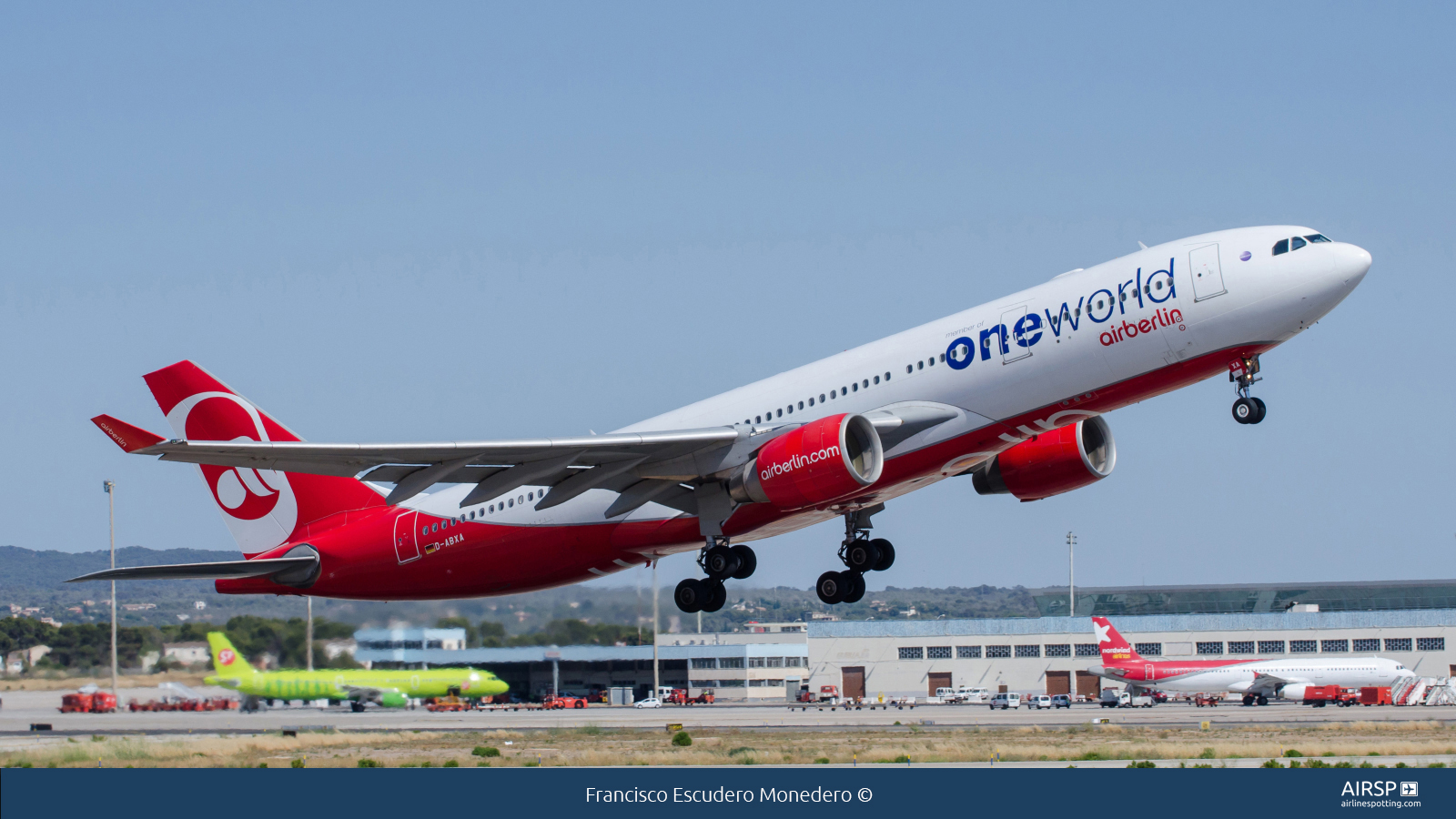 Air Berlin  Airbus A330-200  D-ABXA