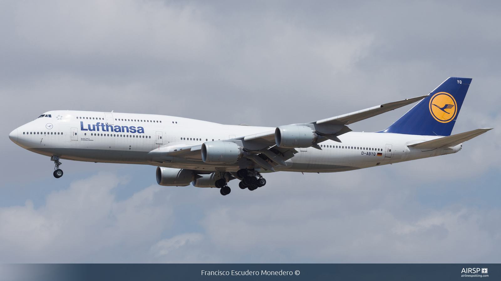 Lufthansa  Boeing 747-8  D-ABYQ