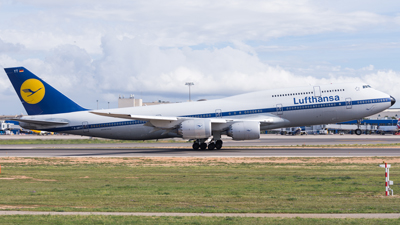 Lufthansa Boeing 747-8