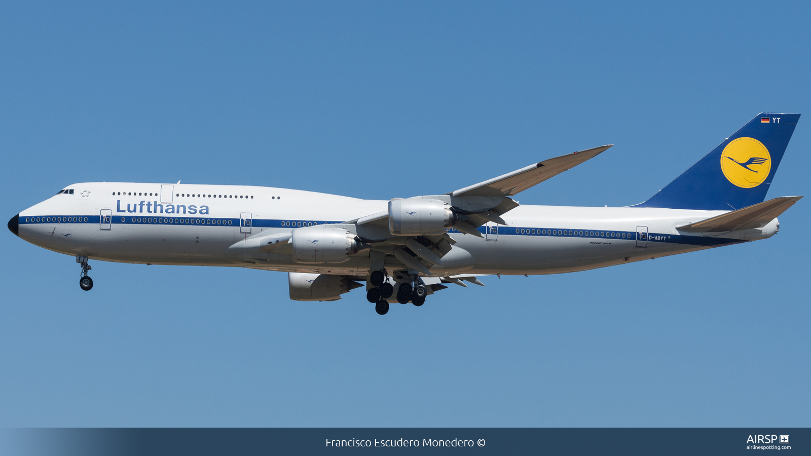 Lufthansa  Boeing 747-8  D-ABYT