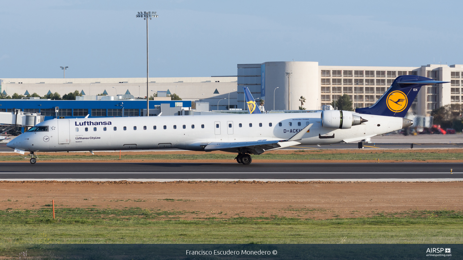Lufthansa Cityline  Mitsubishi CRJ-900  D-ACKH