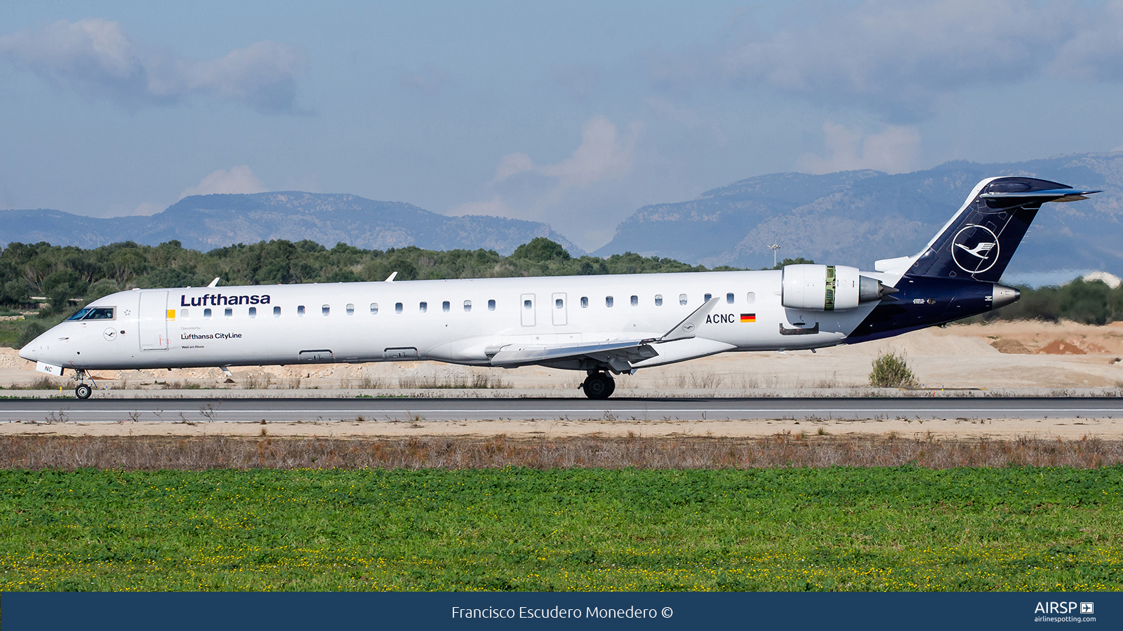 Lufthansa Cityline  Mitsubishi CRJ-900  D-ACNC