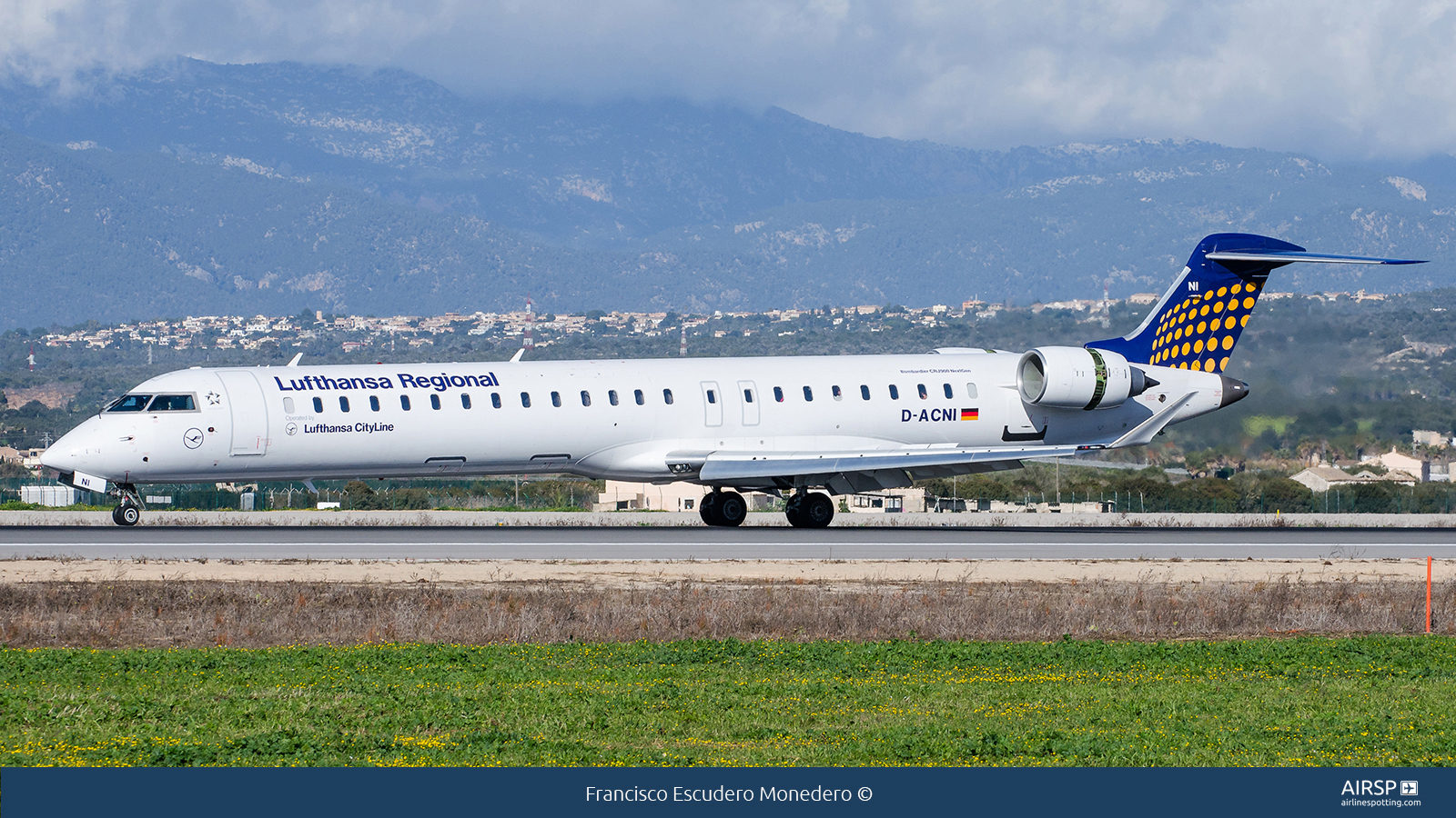 Lufthansa Cityline  Mitsubishi CRJ-900  D-ACNI