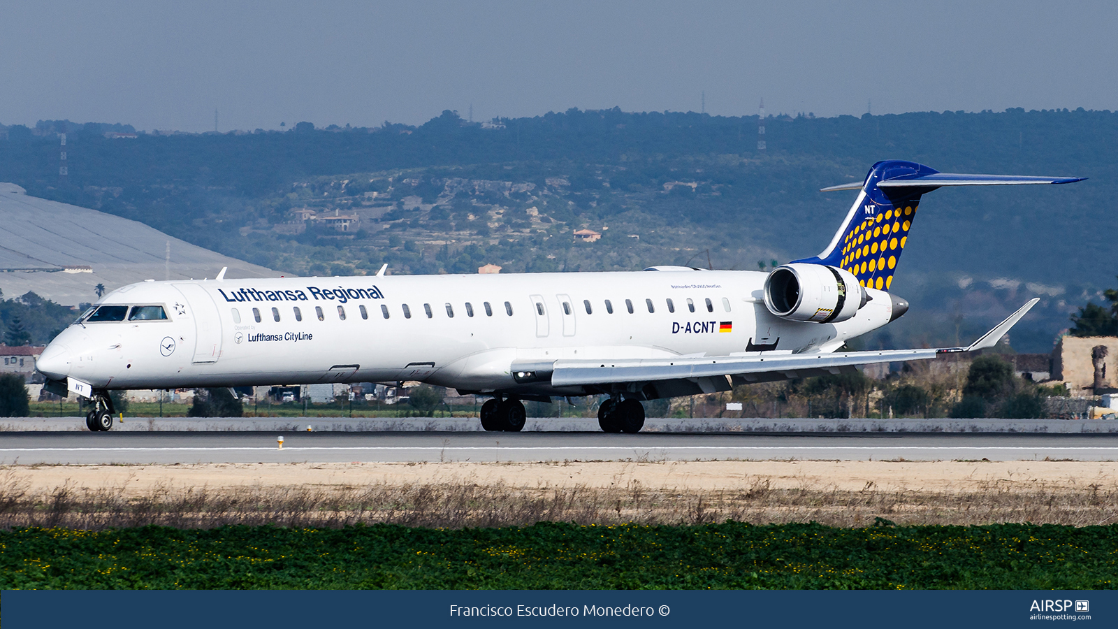 Lufthansa Cityline  Mitsubishi CRJ-900  D-ACNT