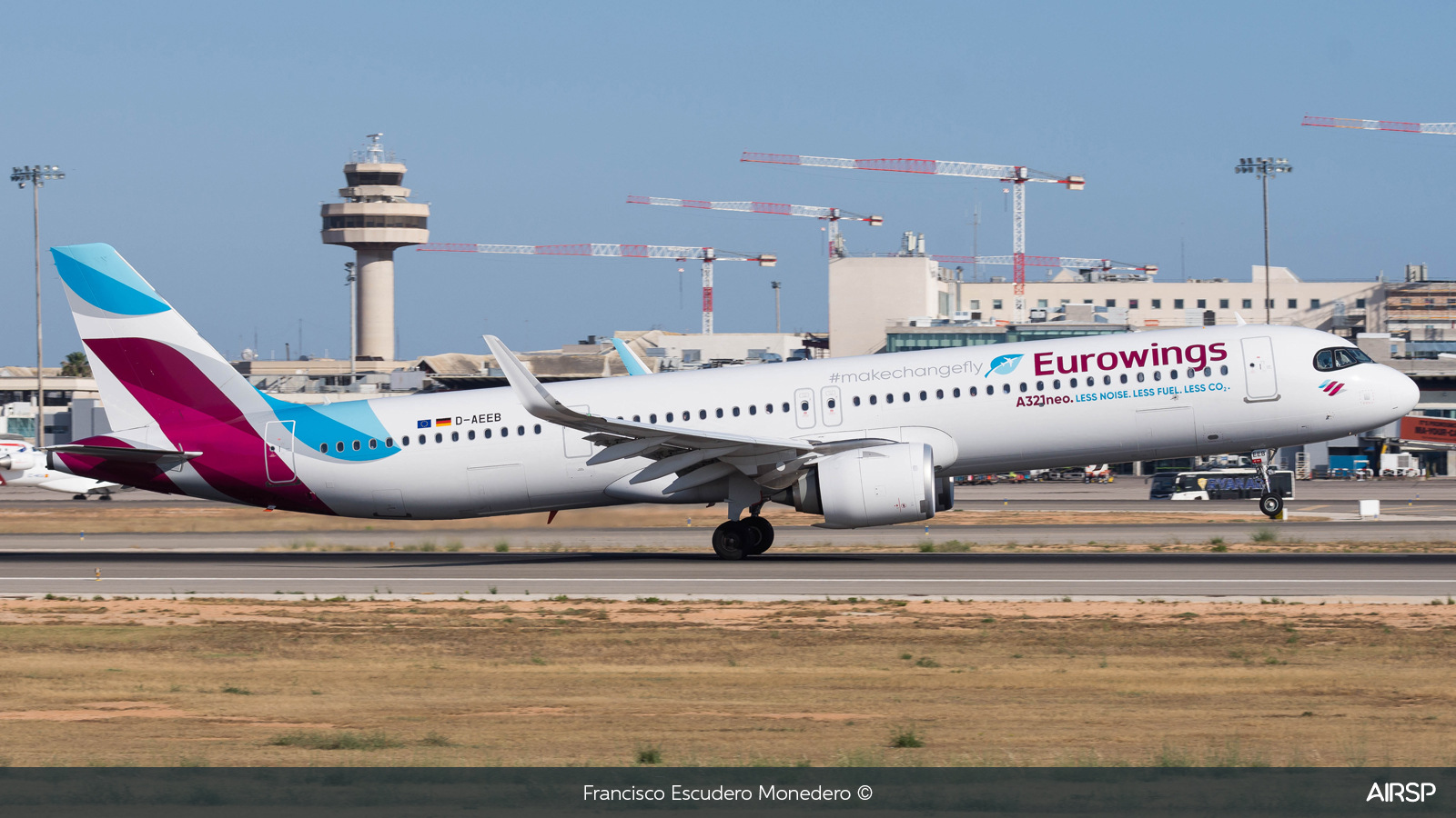 Eurowings  Airbus A321neo  D-AEEB