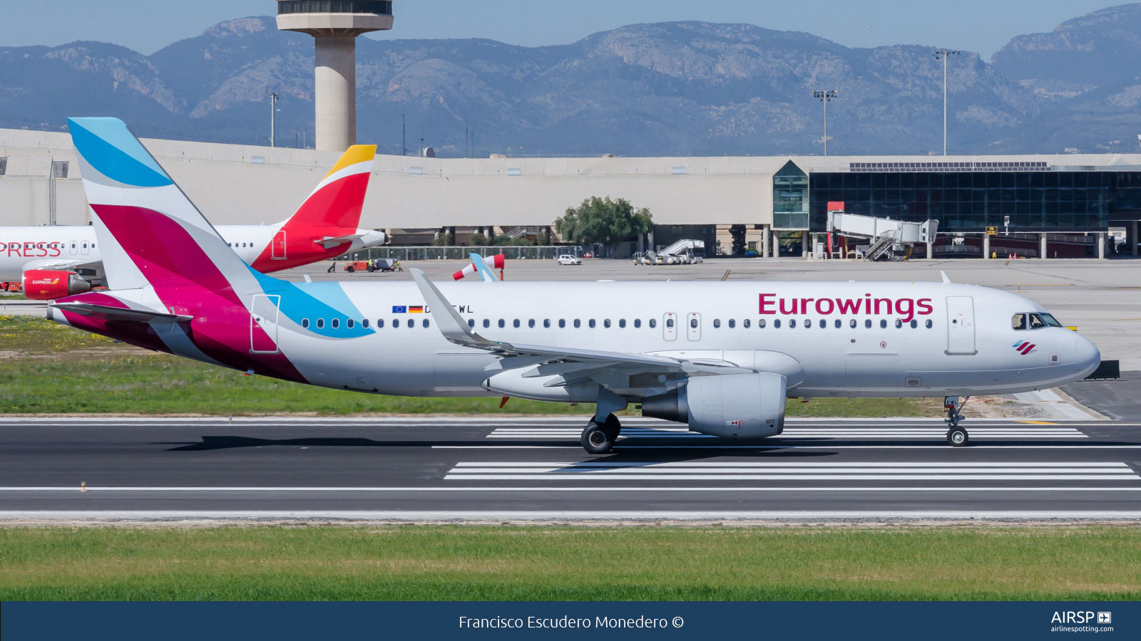 Eurowings  Airbus A320  D-AEWL