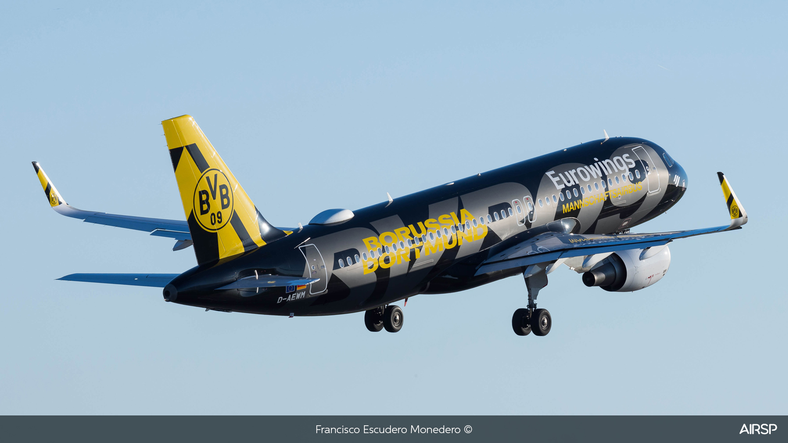 Eurowings  Airbus A320  D-AEWM