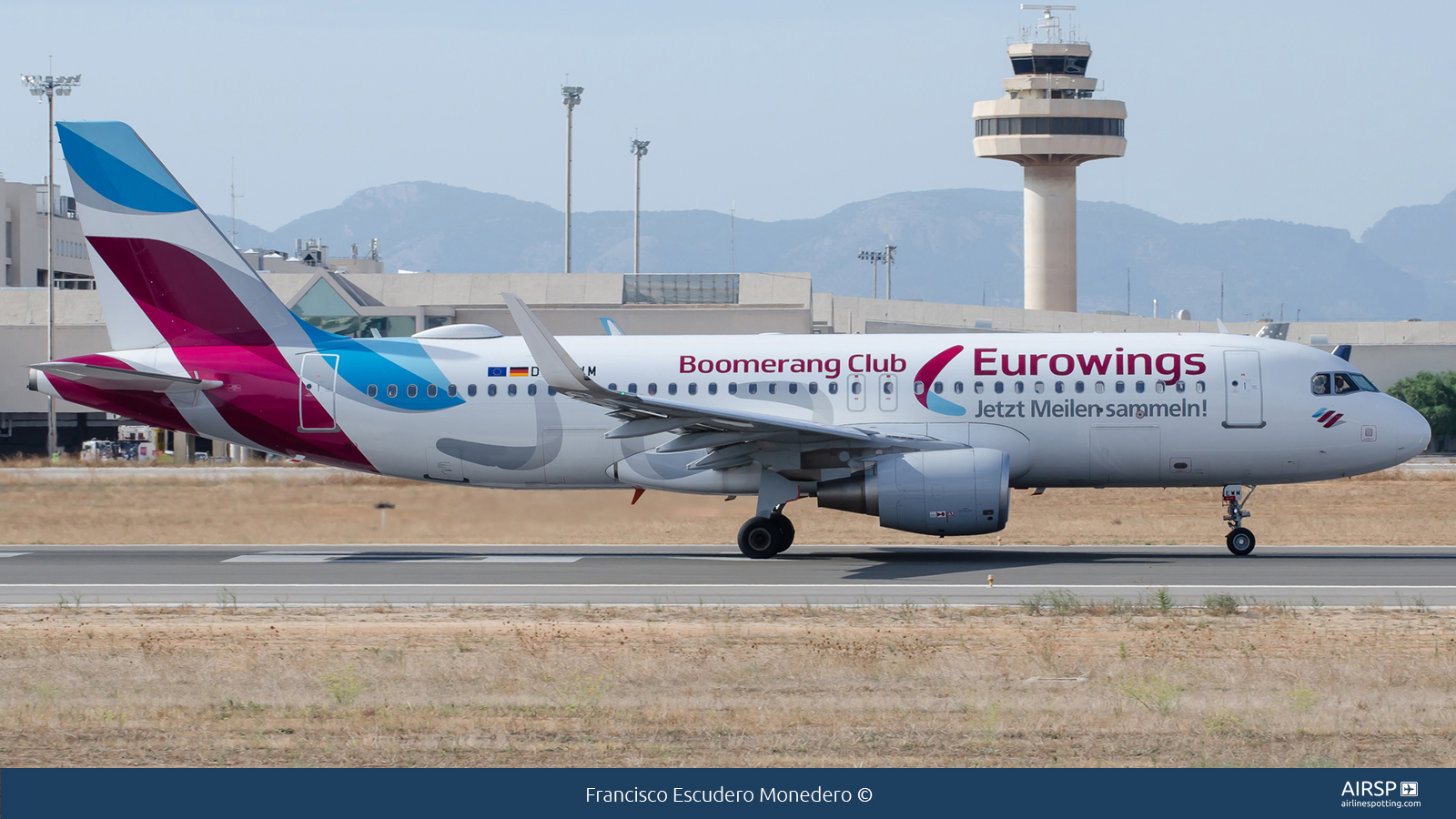 Eurowings  Airbus A320  D-AEWM