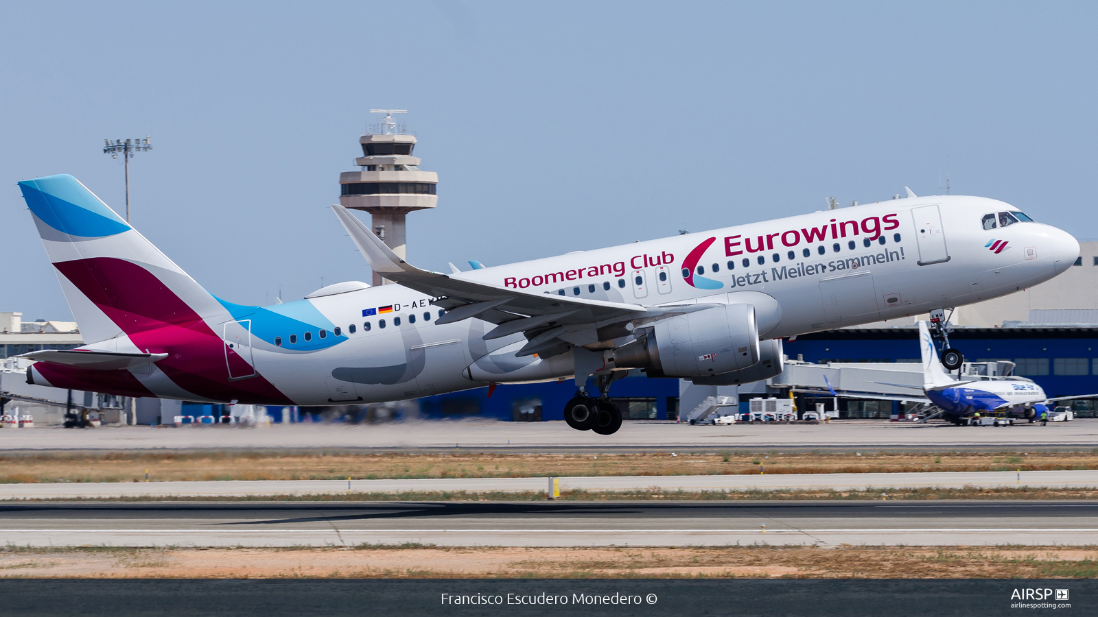 Eurowings  Airbus A320  D-AEWM