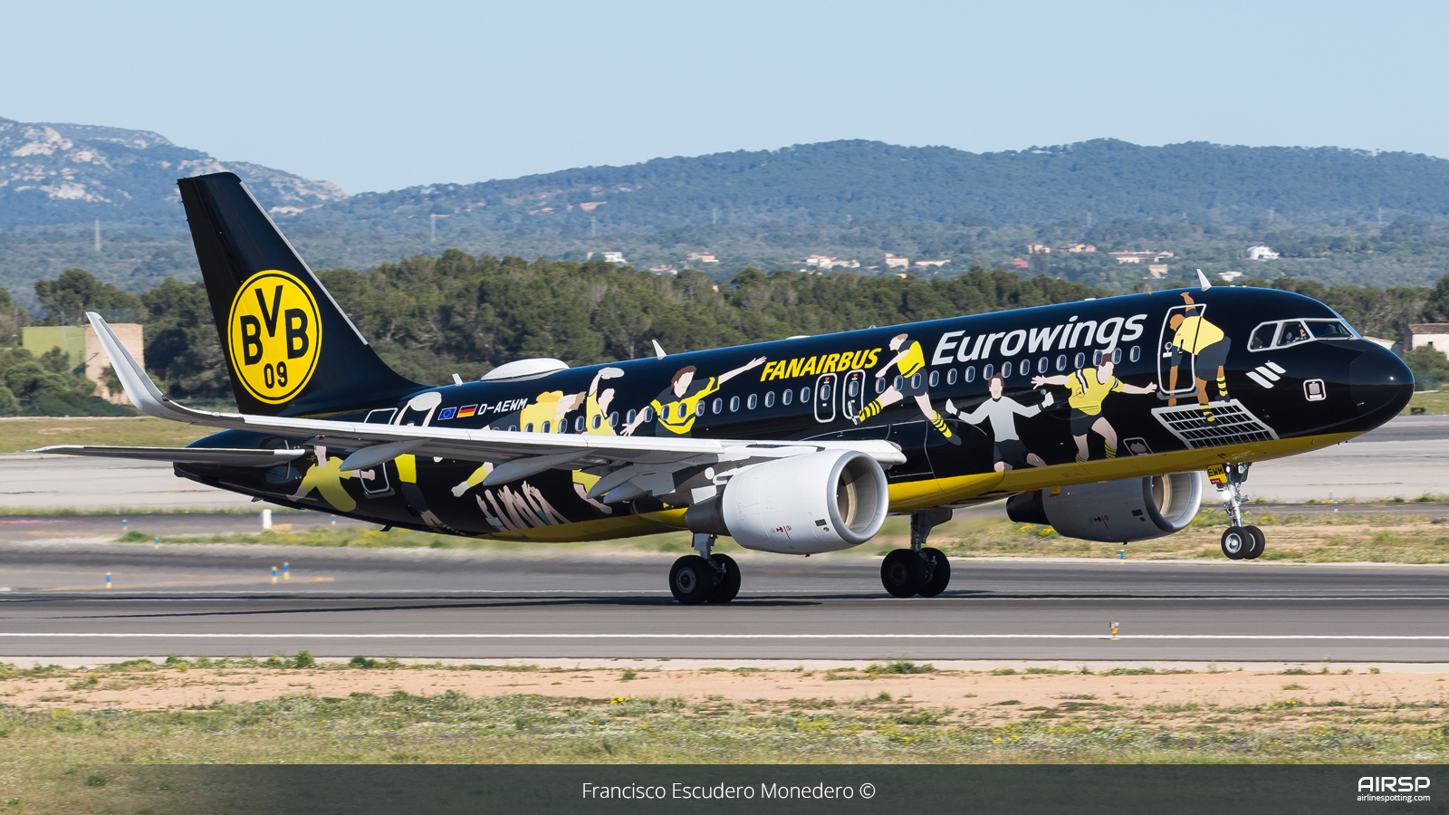 Eurowings  Airbus A320  D-AEWM