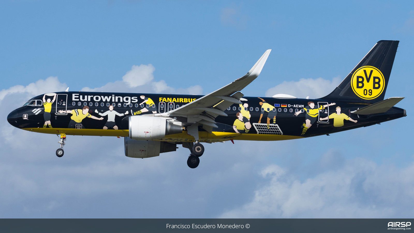 Eurowings  Airbus A320  D-AEWM