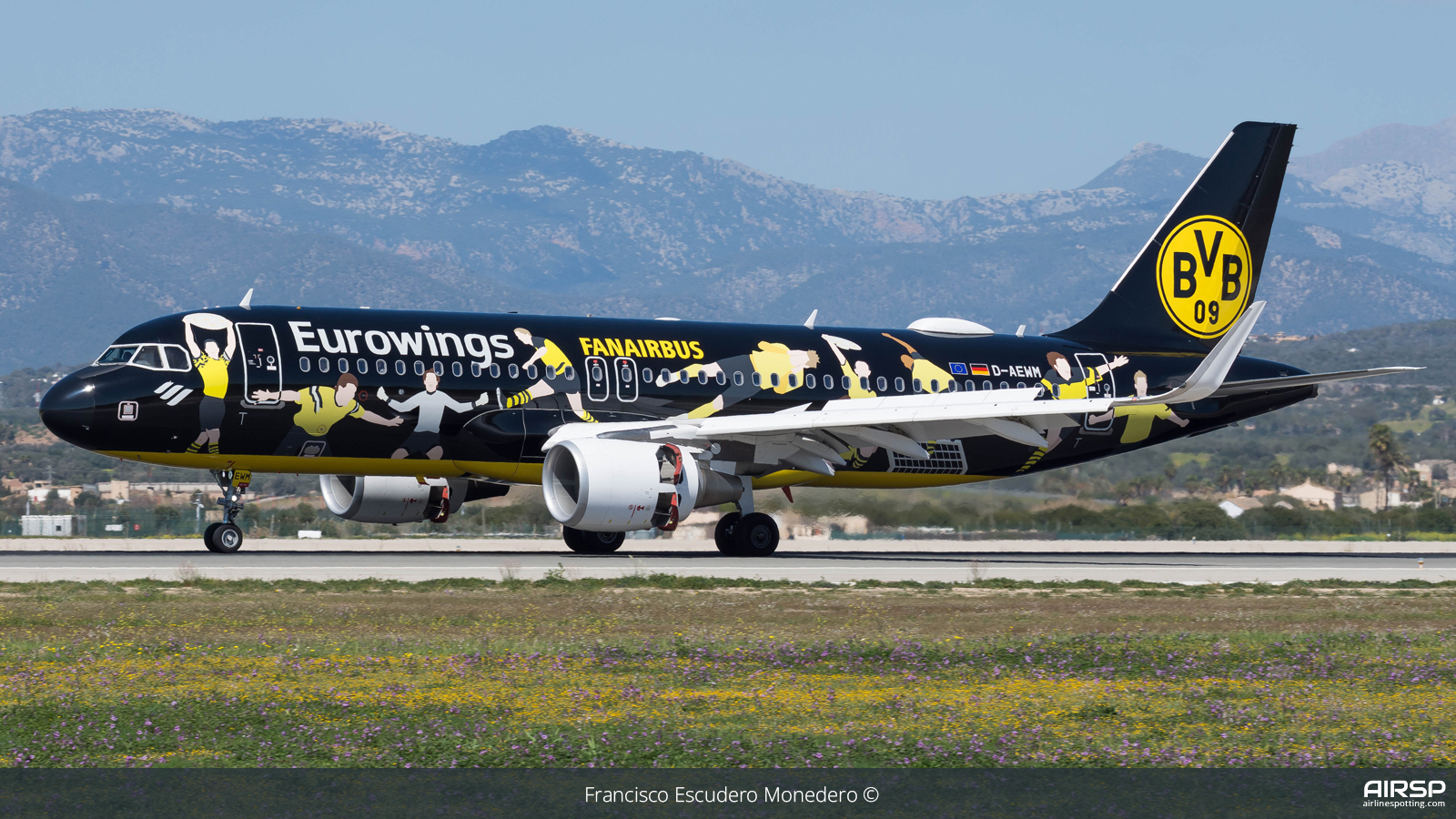 Eurowings  Airbus A320  D-AEWM