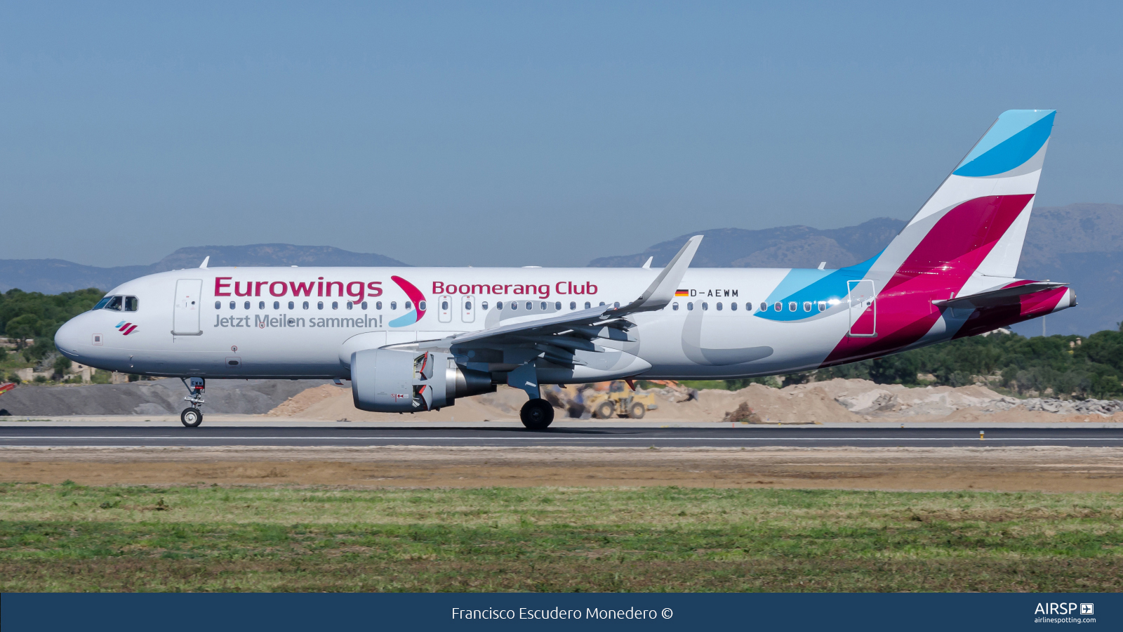 Eurowings  Airbus A320  D-AEWM