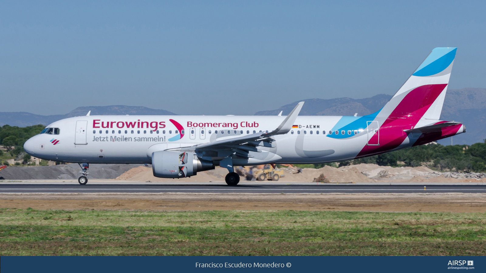 Eurowings  Airbus A320  D-AEWM
