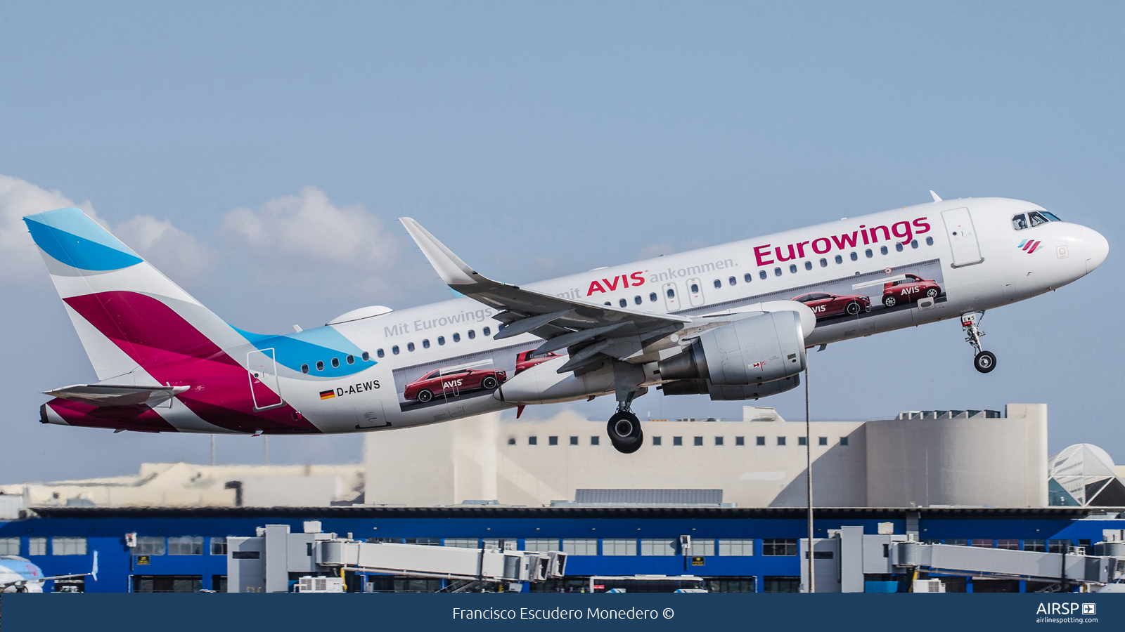Eurowings  Airbus A320  D-AEWS