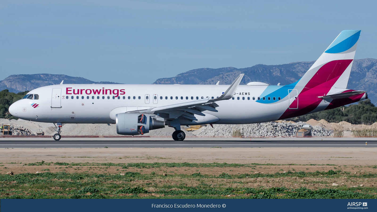 Eurowings  Airbus A320  D-AEWS