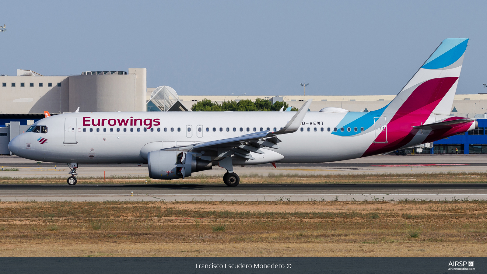 Eurowings  Airbus A320  D-AEWT