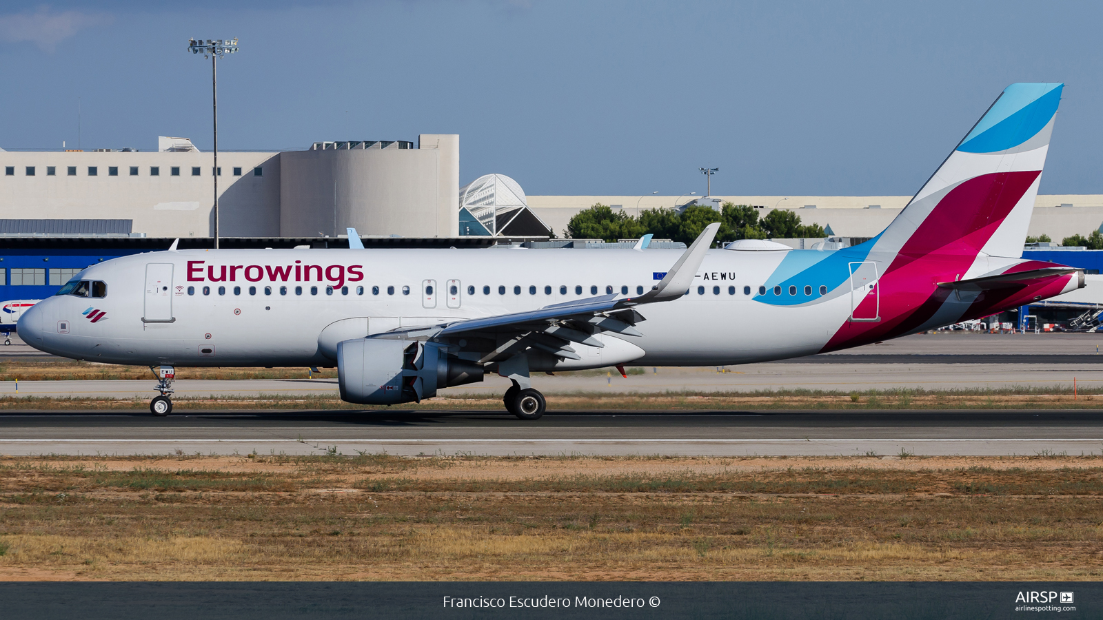 Eurowings  Airbus A320  D-AEWU