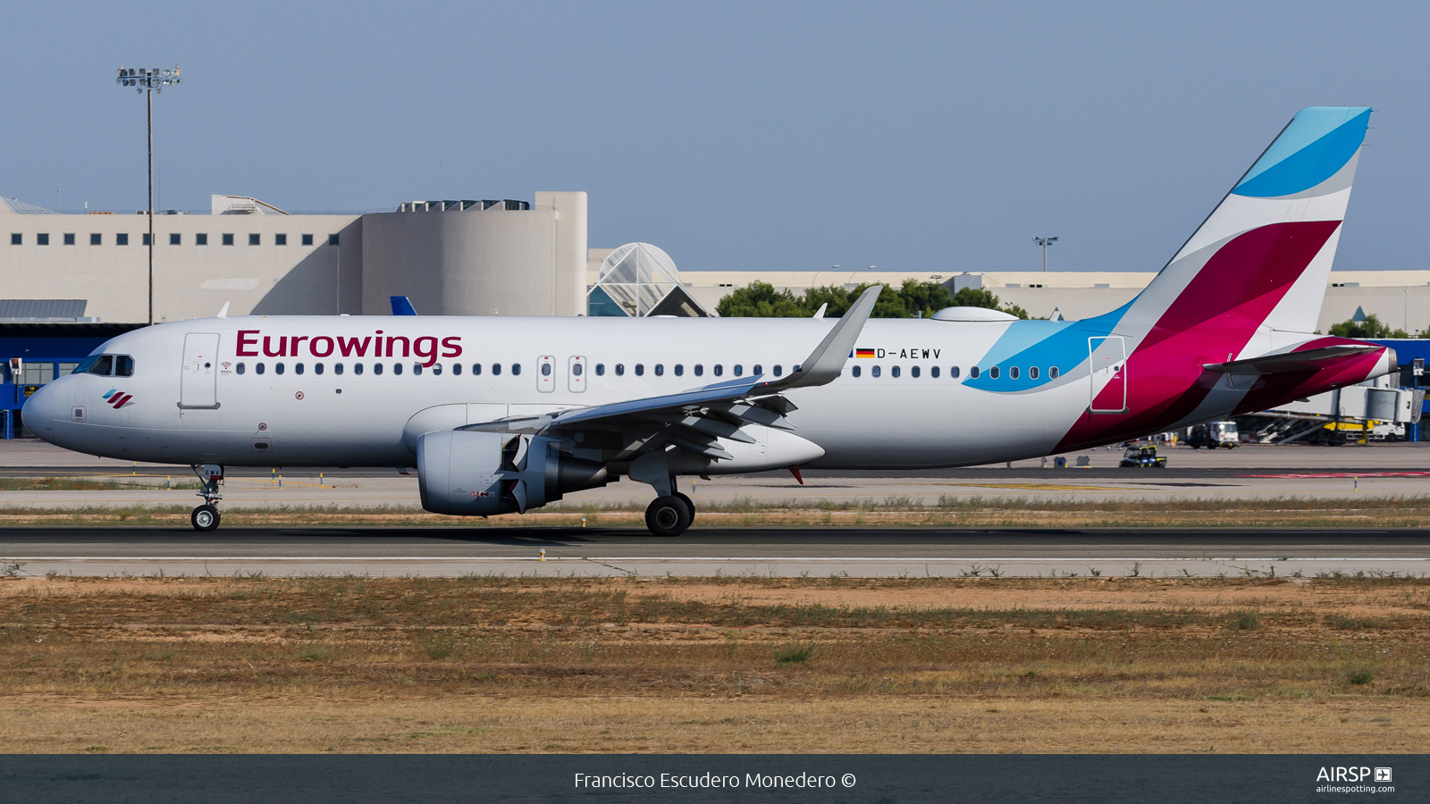 Eurowings  Airbus A320  D-AEWV