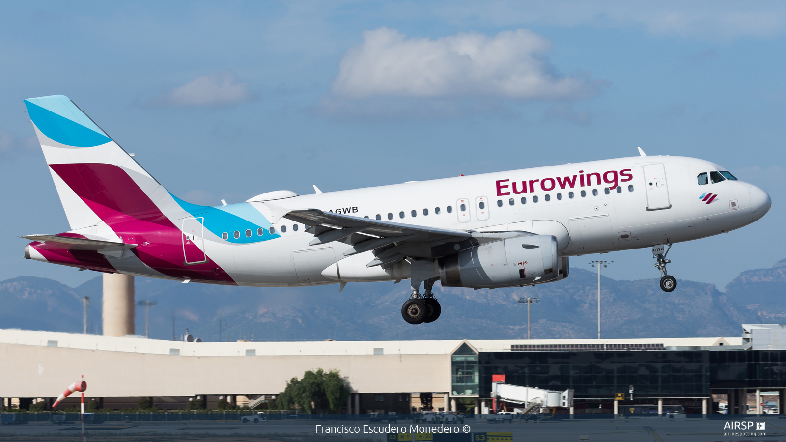 Eurowings  Airbus A319  D-AGWB