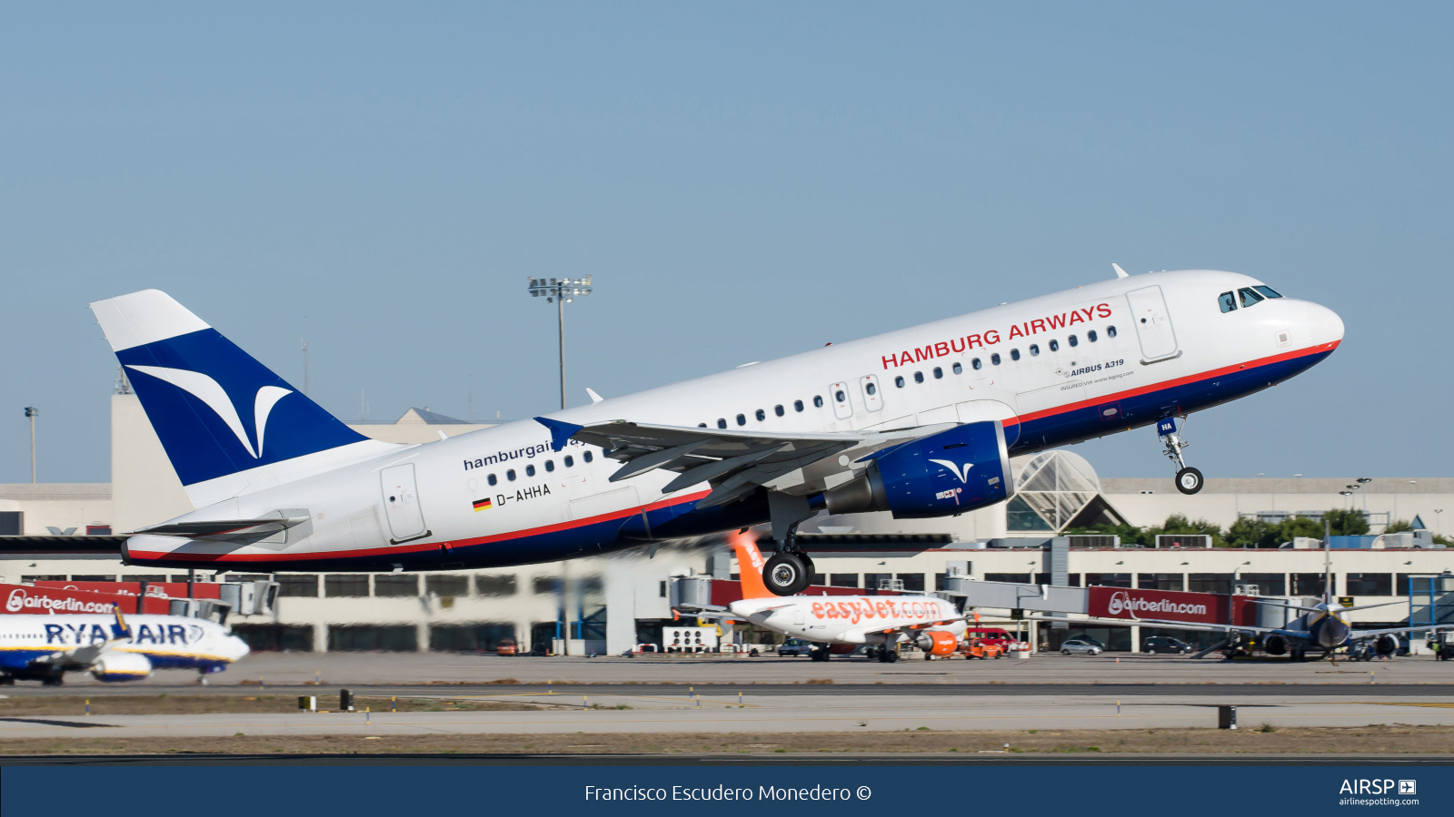 Hamburg Airways  Airbus A319  D-AHHA