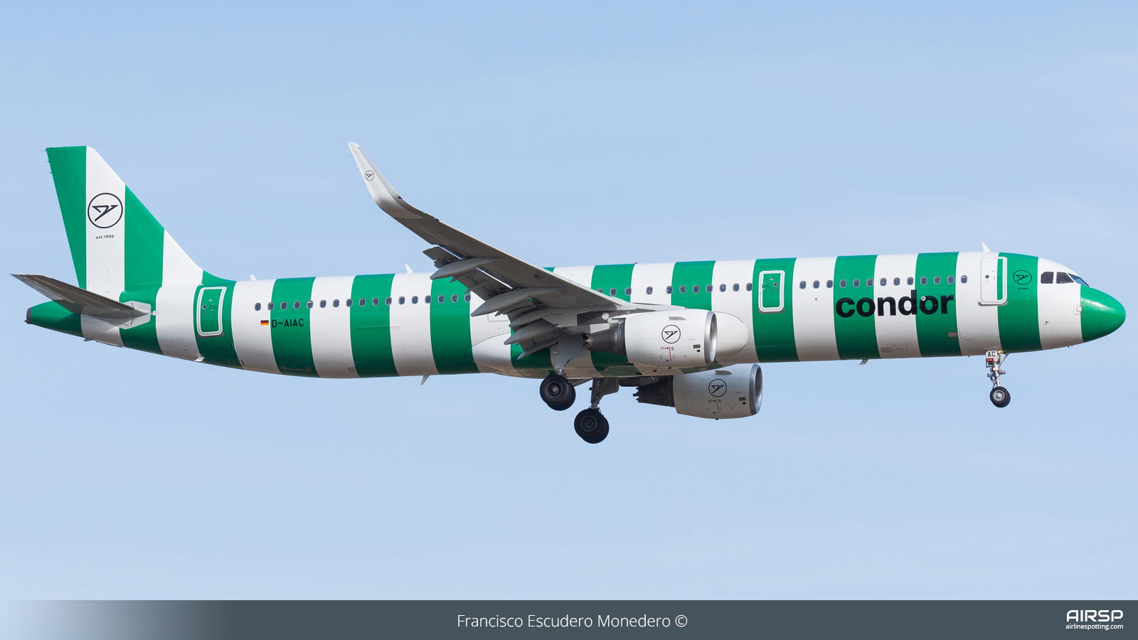 Condor  Airbus A321  D-AIAC