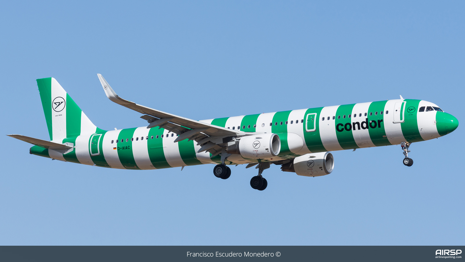 Condor  Airbus A321  D-AIAC