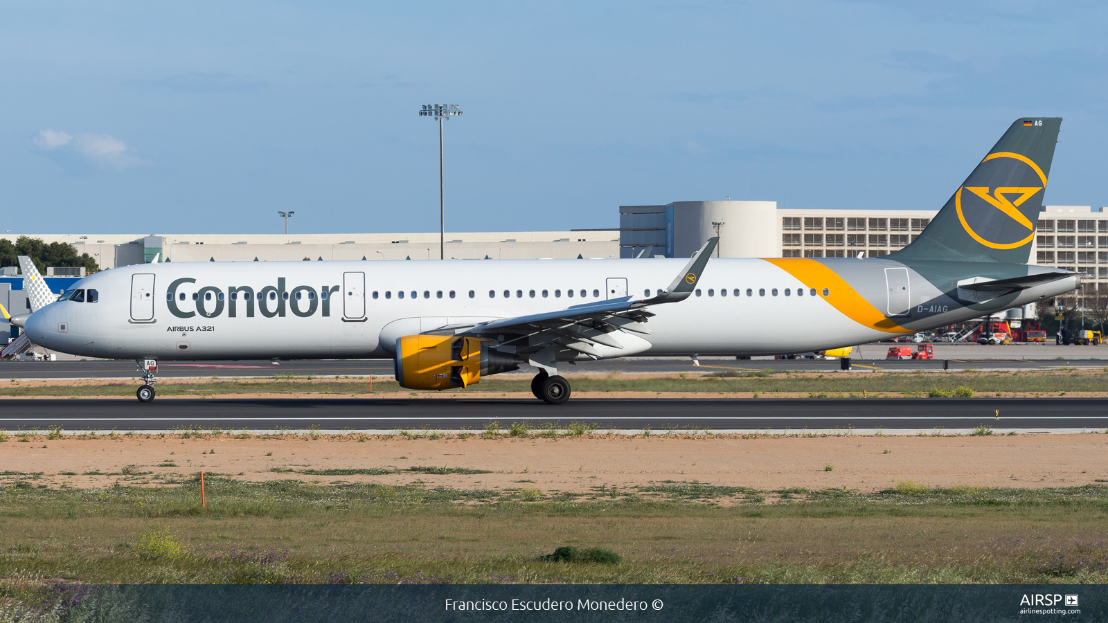 Condor  Airbus A321  D-AIAG