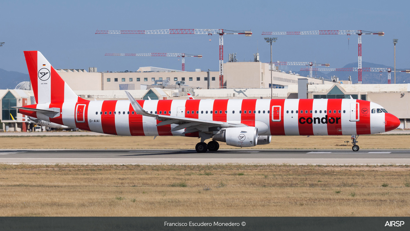 Condor  Airbus A321  D-AIAI