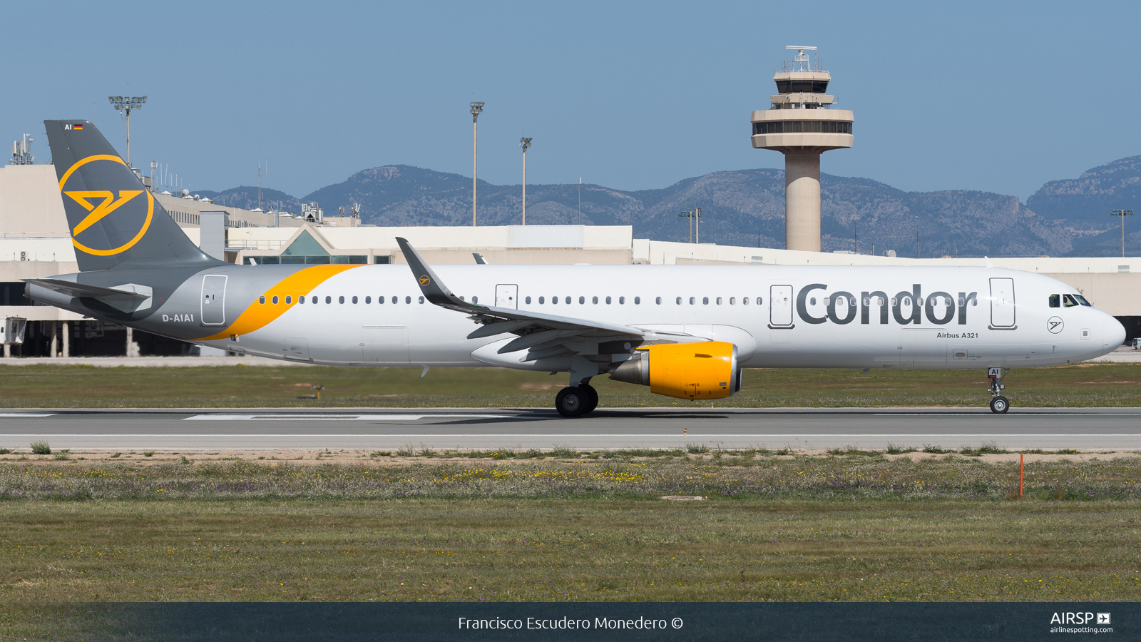 Condor  Airbus A321  D-AIAI