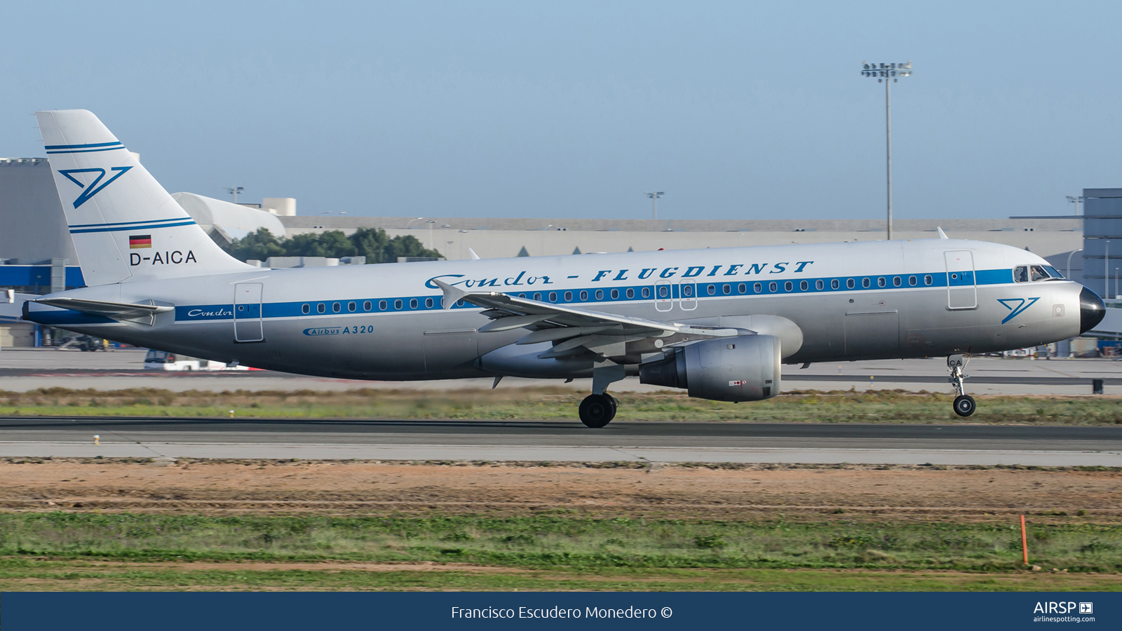 Condor  Airbus A320  D-AICA