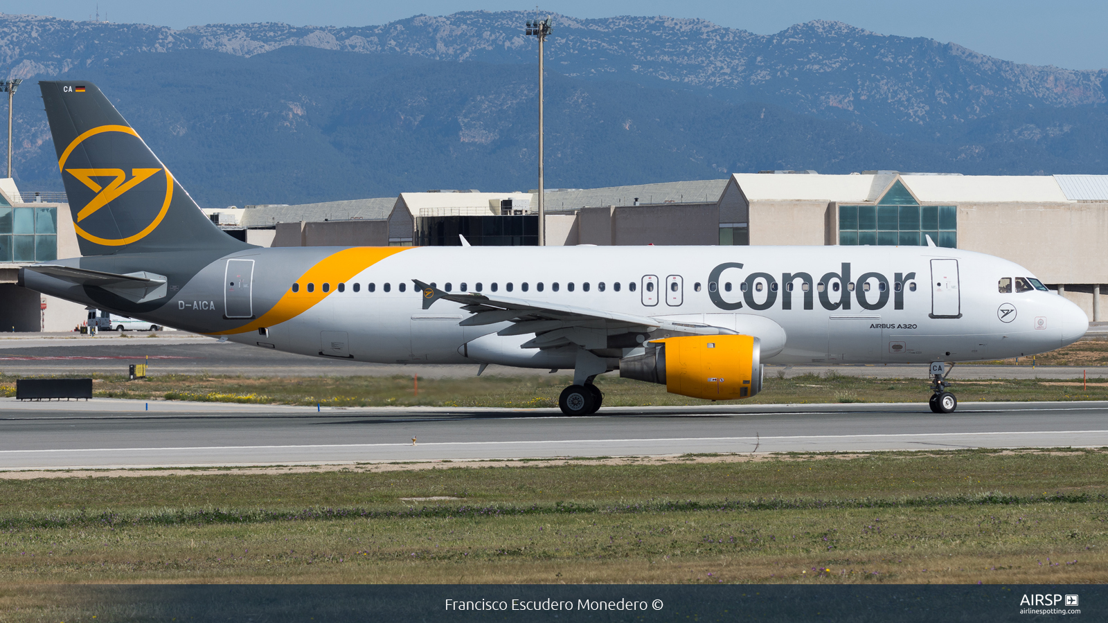 Condor  Airbus A320  D-AICA