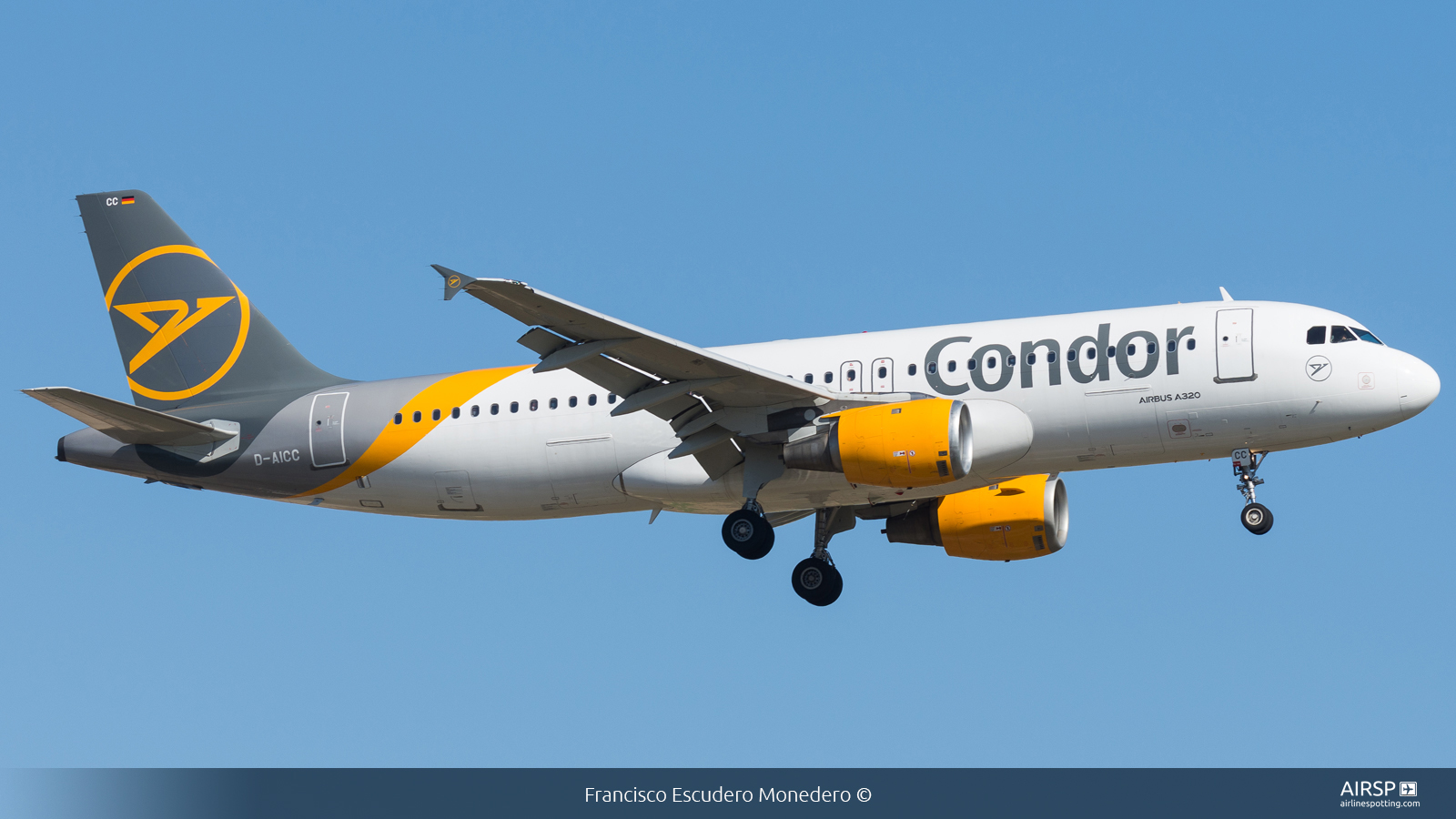 Condor  Airbus A320  D-AICC