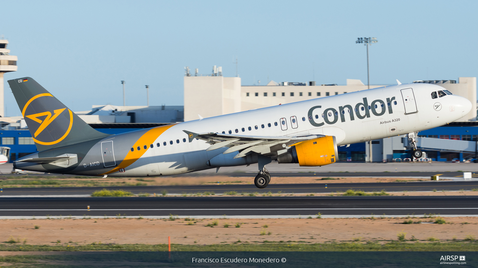 Condor  Airbus A320  D-AICD