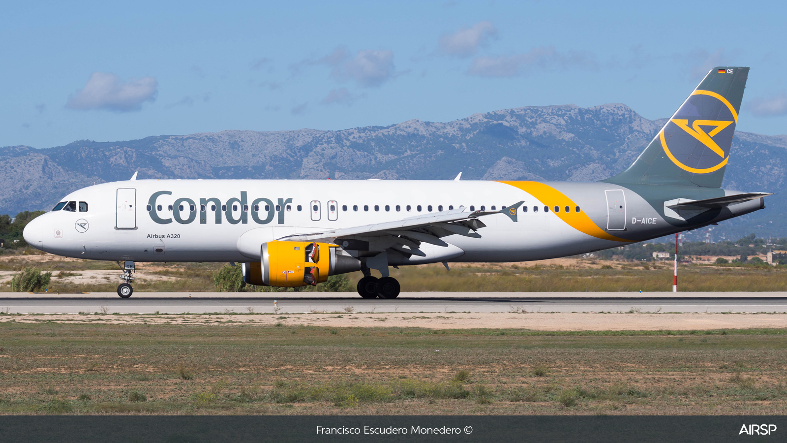 Condor  Airbus A320  D-AICE
