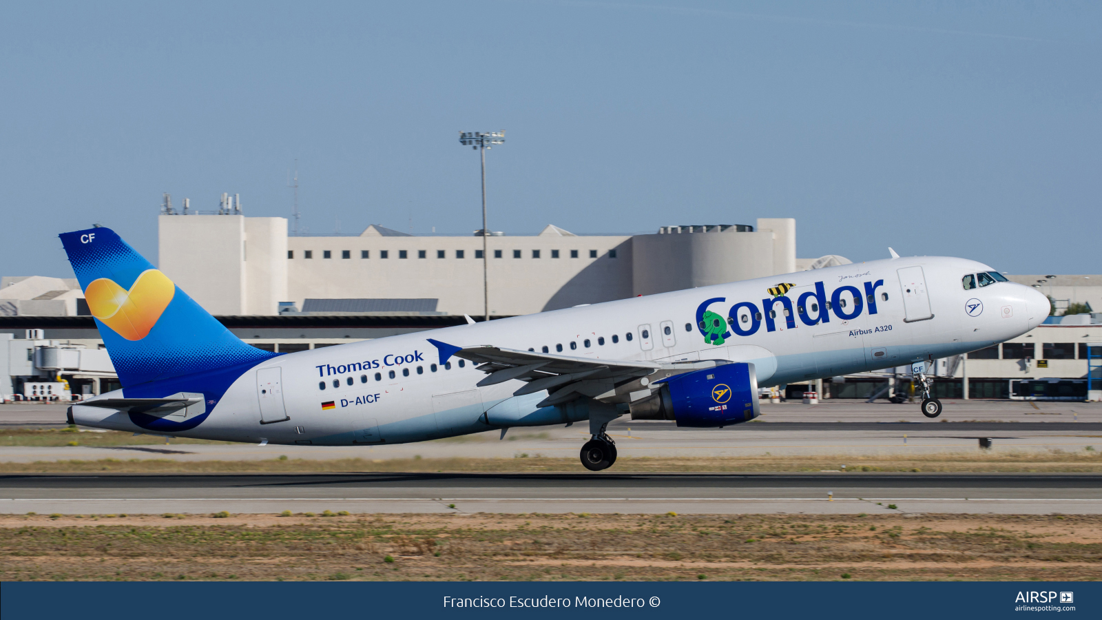 Condor  Airbus A320  D-AICF