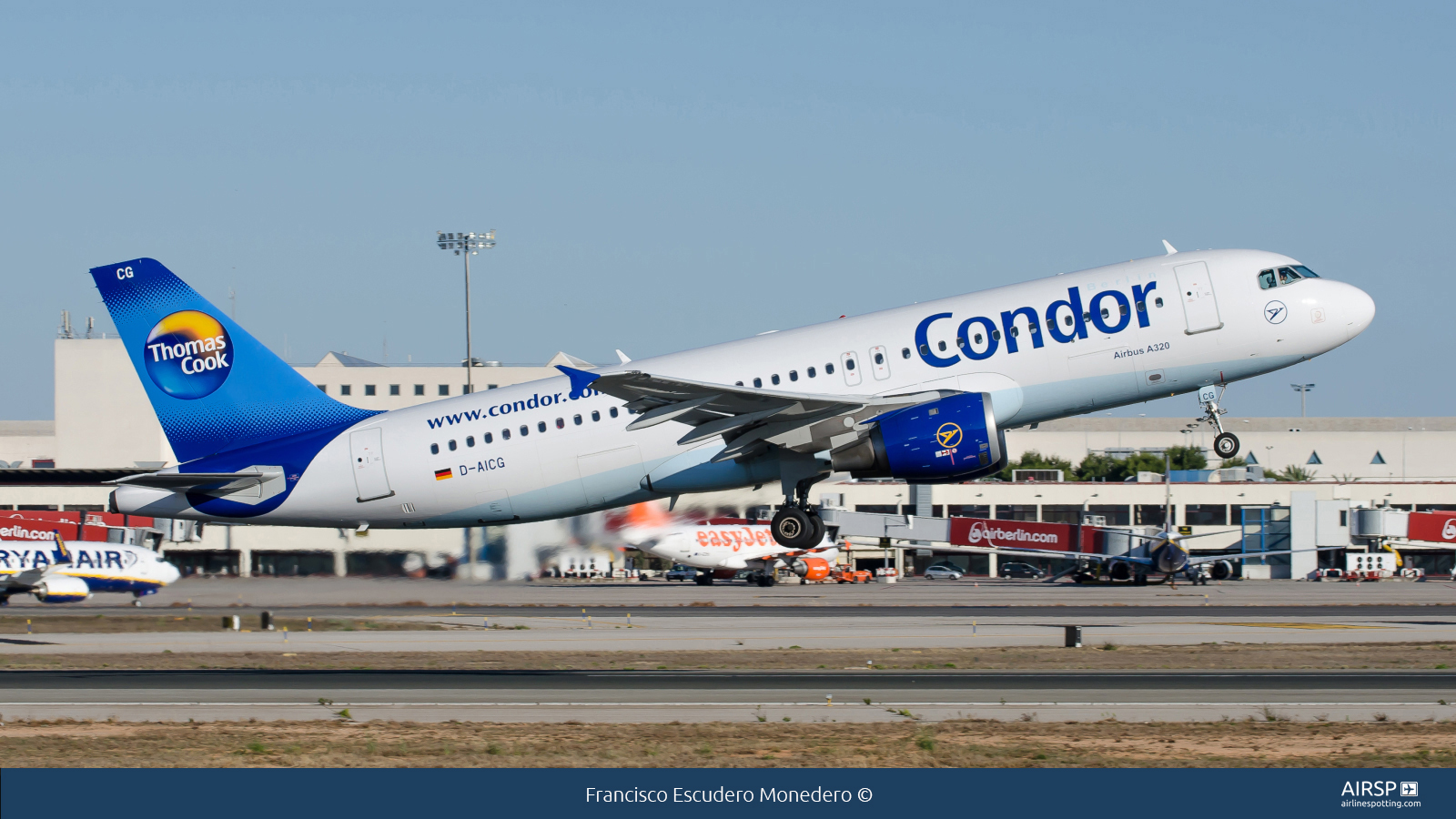 Condor  Airbus A320  D-AICG