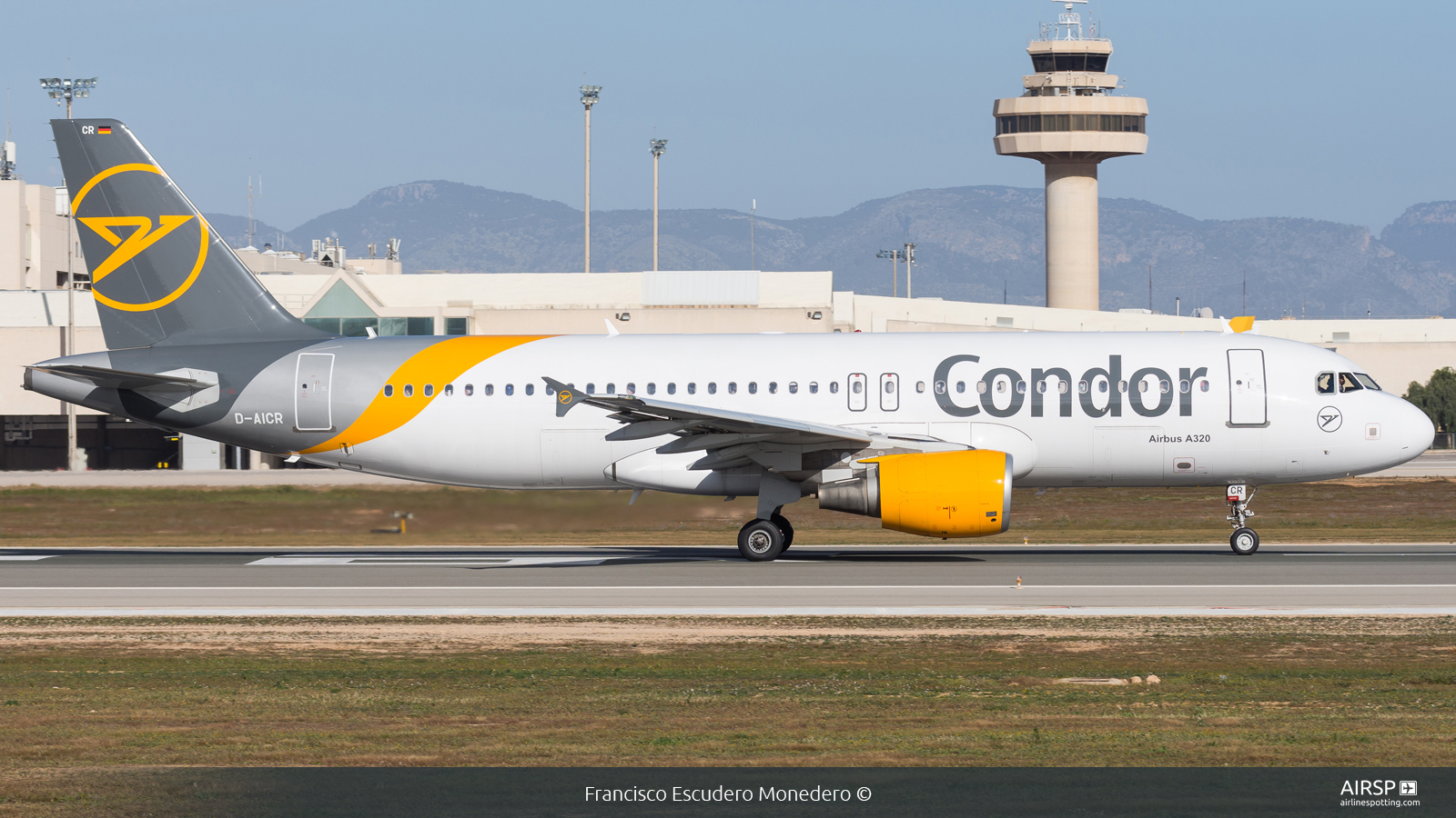 Condor  Airbus A320  D-AICR