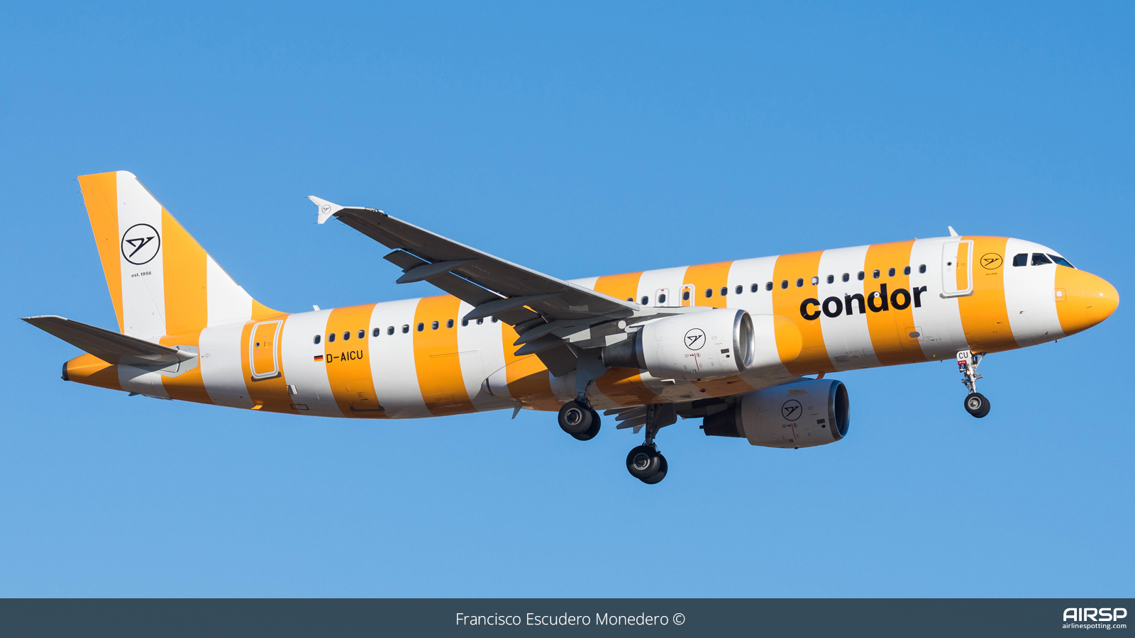 Condor  Airbus A320  D-AICU