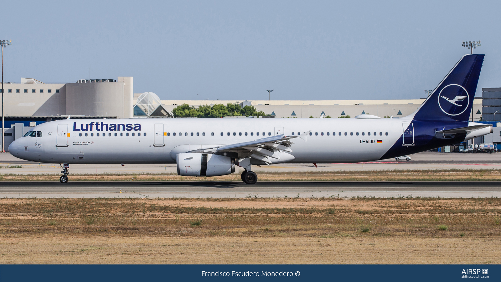 Lufthansa  Airbus A321  D-AIDD