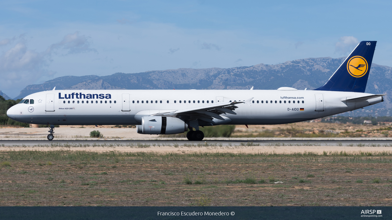 Lufthansa  Airbus A321  D-AIDO
