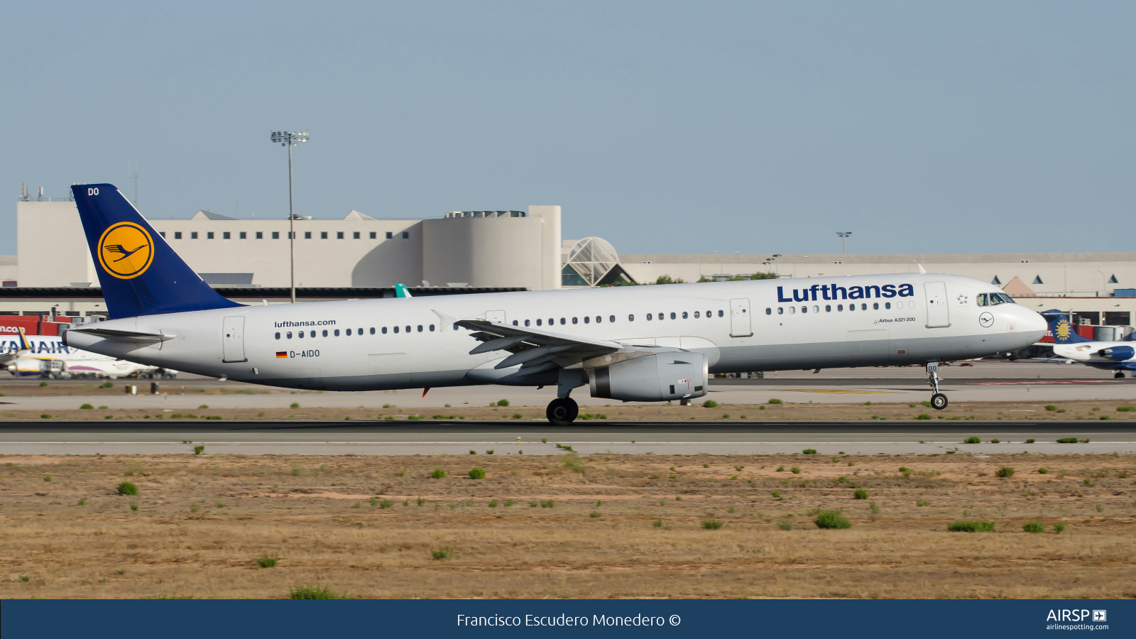 Lufthansa  Airbus A321  D-AIDO