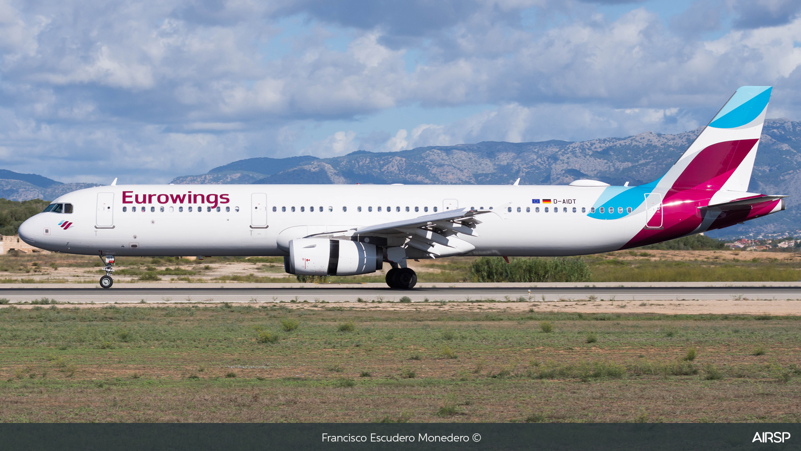 Eurowings  Airbus A321  D-AIDT