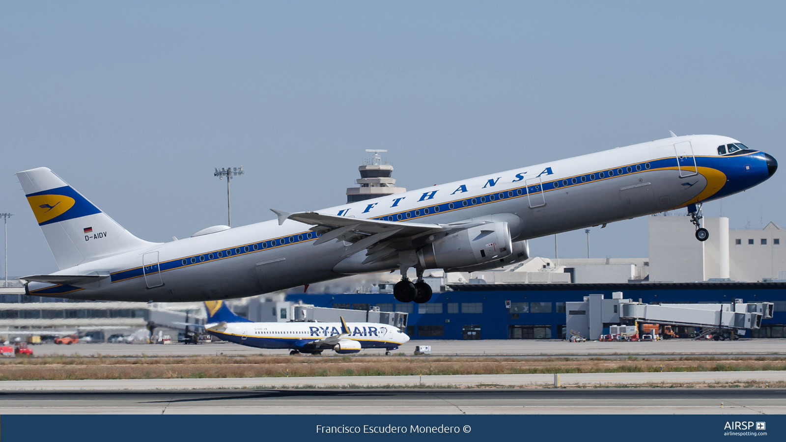 Lufthansa  Airbus A321  D-AIDV